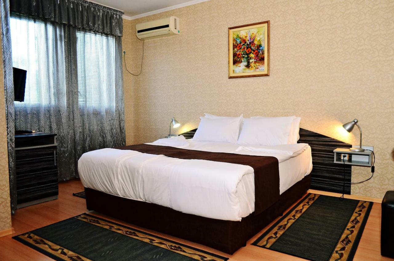 Family Hotel Maraya Arbanasi Exterior photo