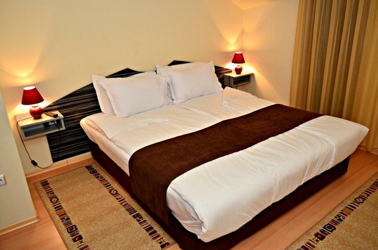 Family Hotel Maraya Arbanasi Exterior photo